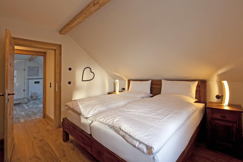 Hotel 1782 "Aussenstelle" Premiumwohnungen - Contactless Self Check-In レムシャイト エクステリア 写真